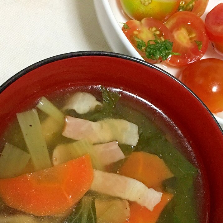 ベーコンと小松菜人参椎茸のお酢で元気トロミスープ♡